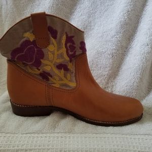 Antik Batik Embroidered Leather Ankle Boots